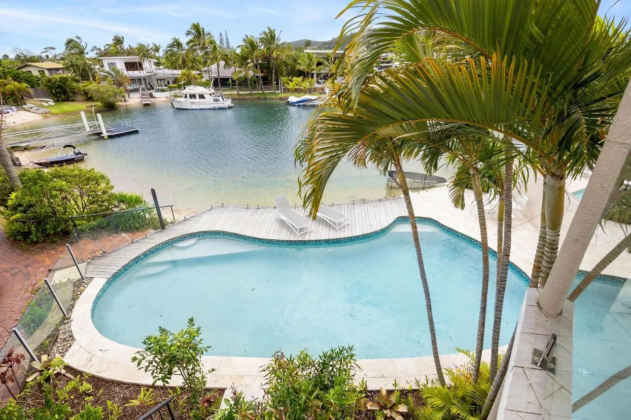 ヌーサヘッズSt Tropez 12 Haven With Water View & Poolアパートメント アパート ヌーサヘッズ